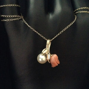 14k solid gold Pearl and Coral flower pedant